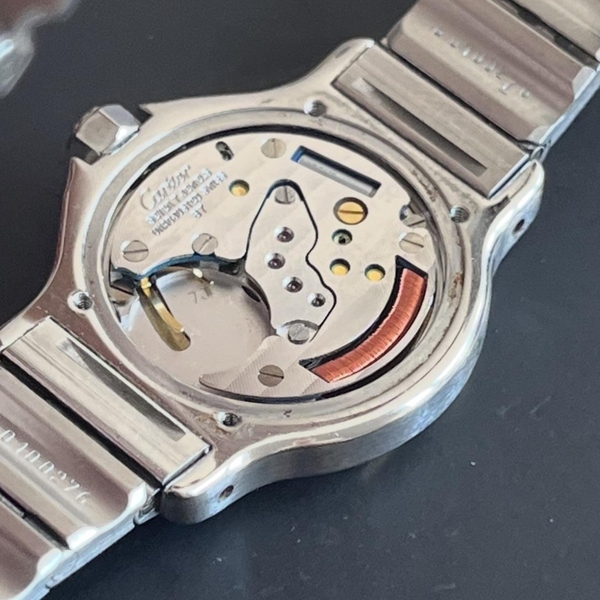 Đồng hồ pin Quartz là gì? Ưu và nhược điểm của đồng hồ pin Quartz