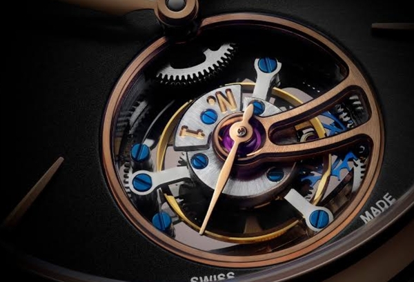 So sánh Tissot và Frederique Constant – Cuộc đụng độ của hai thương hiệu Thụy Sỹ cao cấp