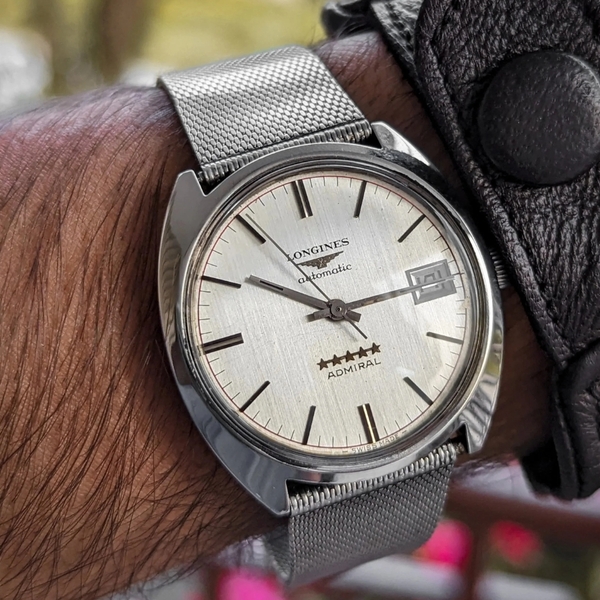 Đồng hồ Longines 5 sao: Huyền thoại vintage của thập niên 70-80